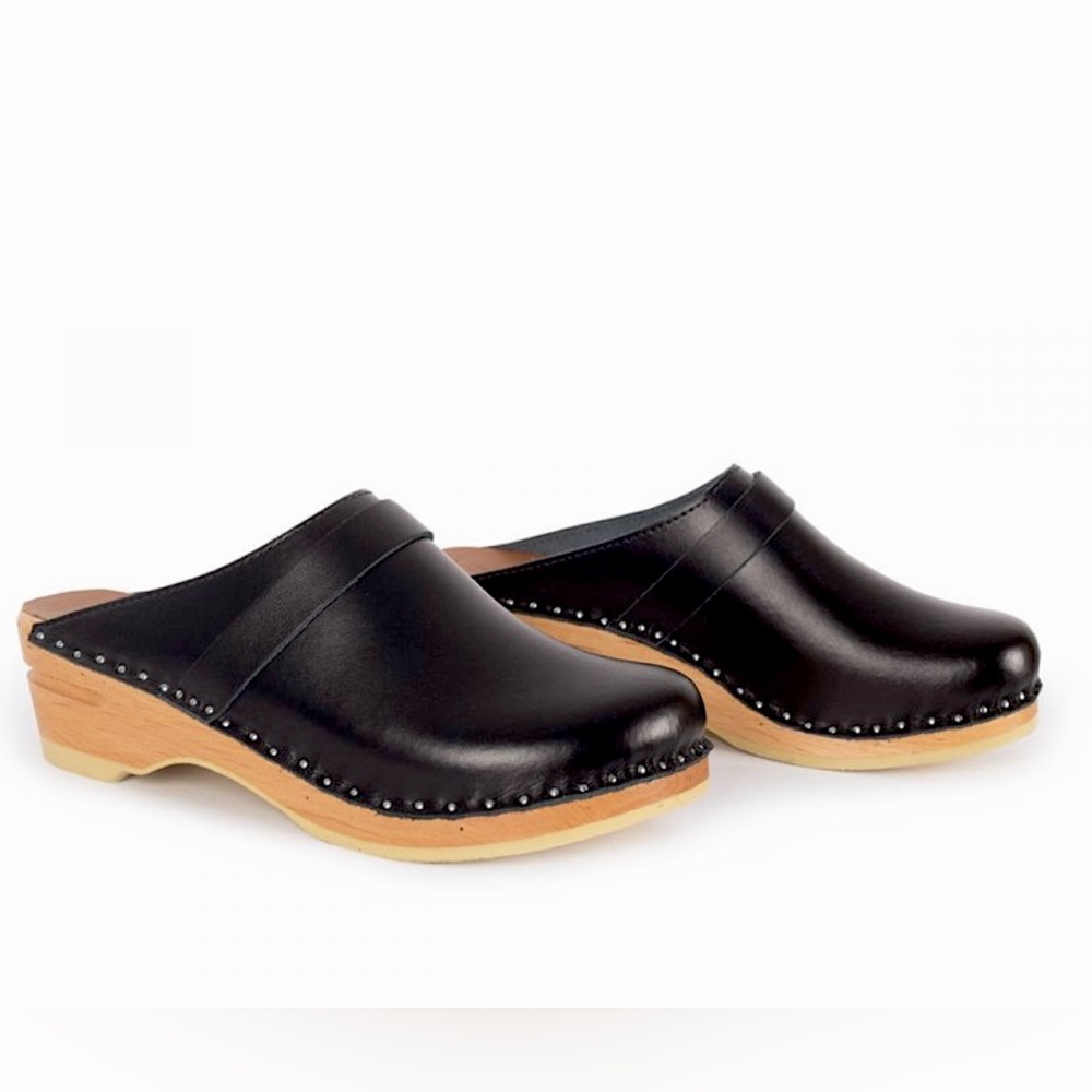 SOLD - Troentorp Da Vinci Black Leather Clogs (size 38)